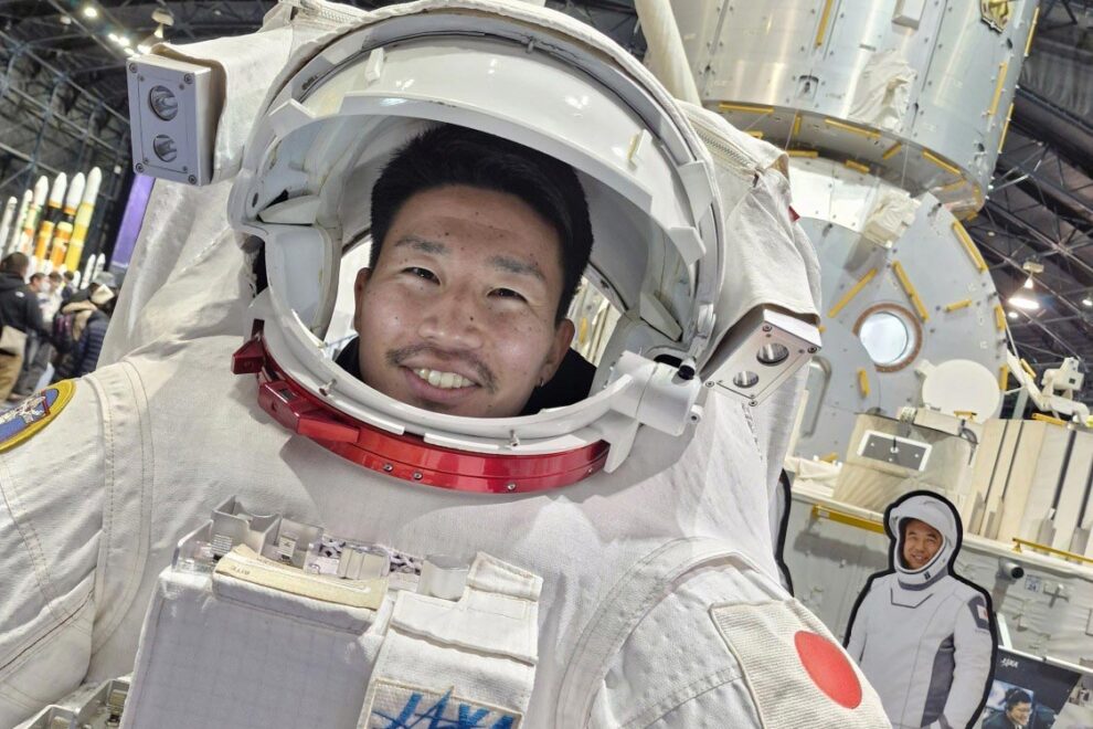 Asian Try Zero-G competition